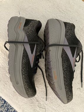 Brooks Women's Black and Gray Running Shoes with Purple Accent